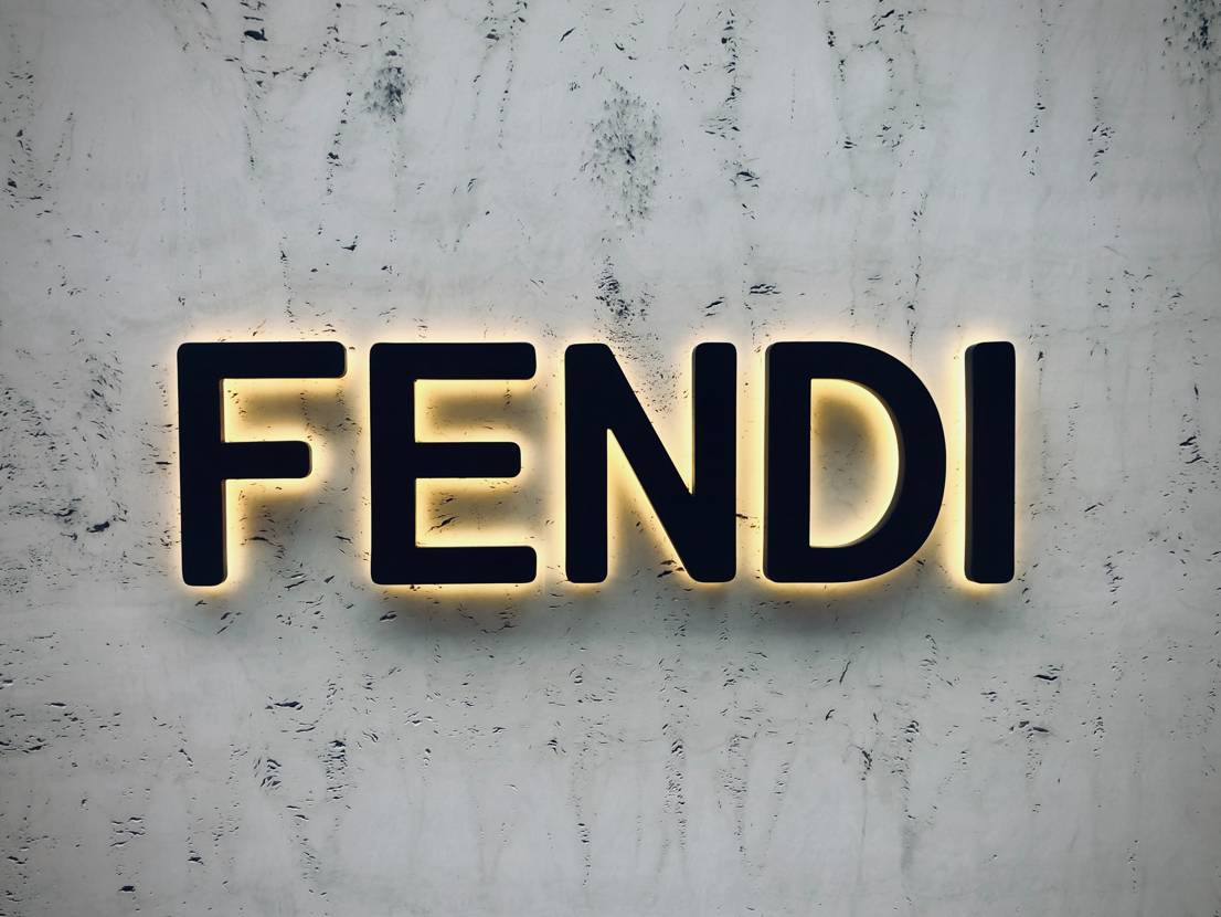 FENDI(フェンディ)のバッグが女性を惹きつける理由コピー